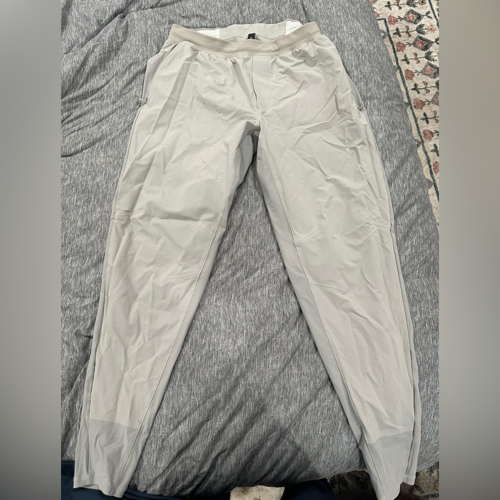 Lululemon Sweats/joggers L